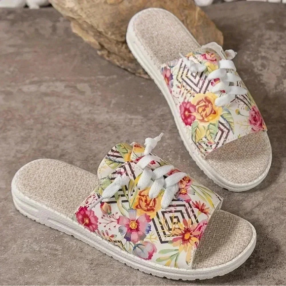 Women's Flower Pattern Flat Sandals Casual Open Toe Summertime Size 9.5 NWOT - Picture 2 of 11